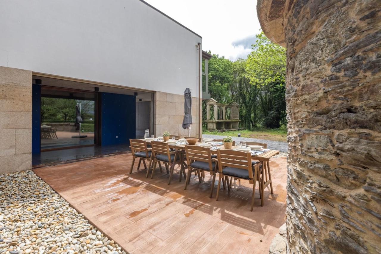 Preciosa Casa Con Piscina Y Bosque Privados En Sigueeiro, Santiago De Compostela Villa Sigueiro Exterior photo