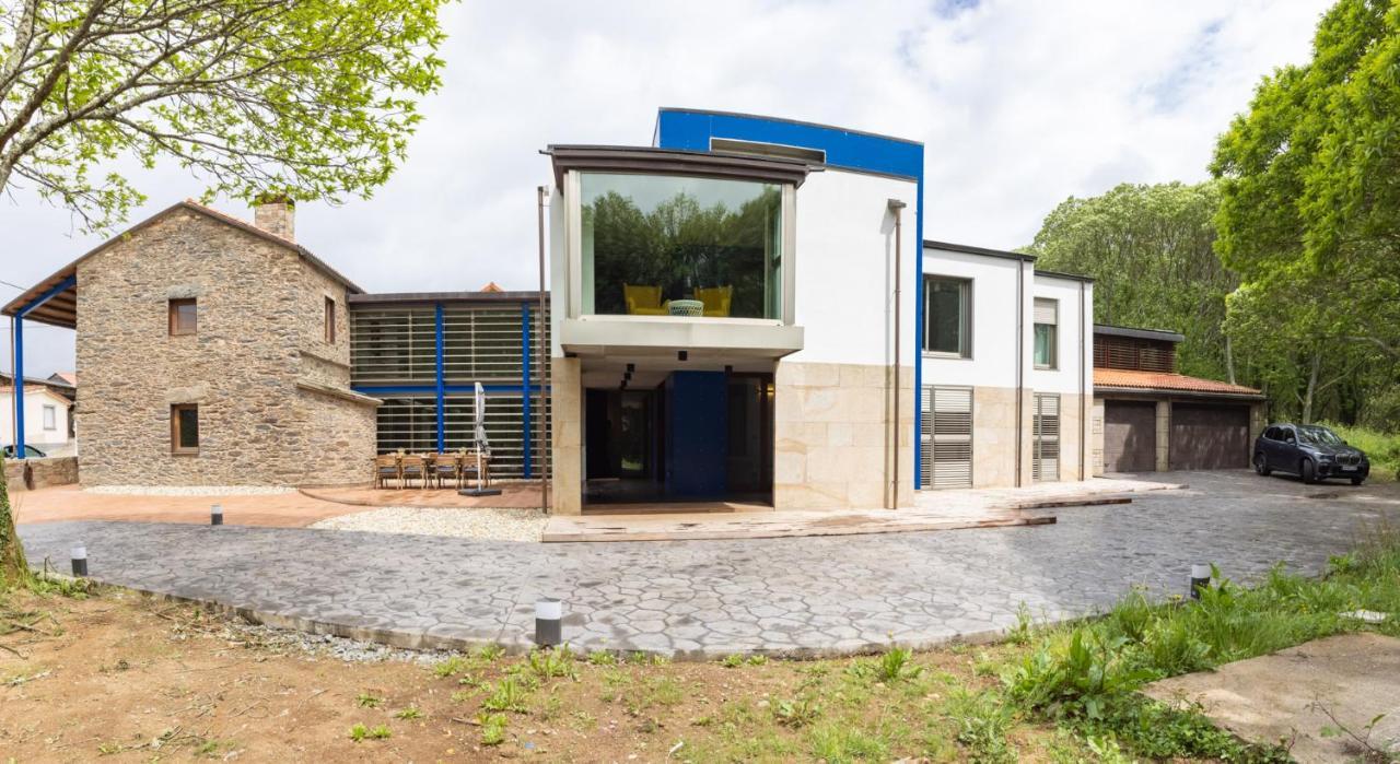 Preciosa Casa Con Piscina Y Bosque Privados En Sigueeiro, Santiago De Compostela Villa Sigueiro Exterior photo