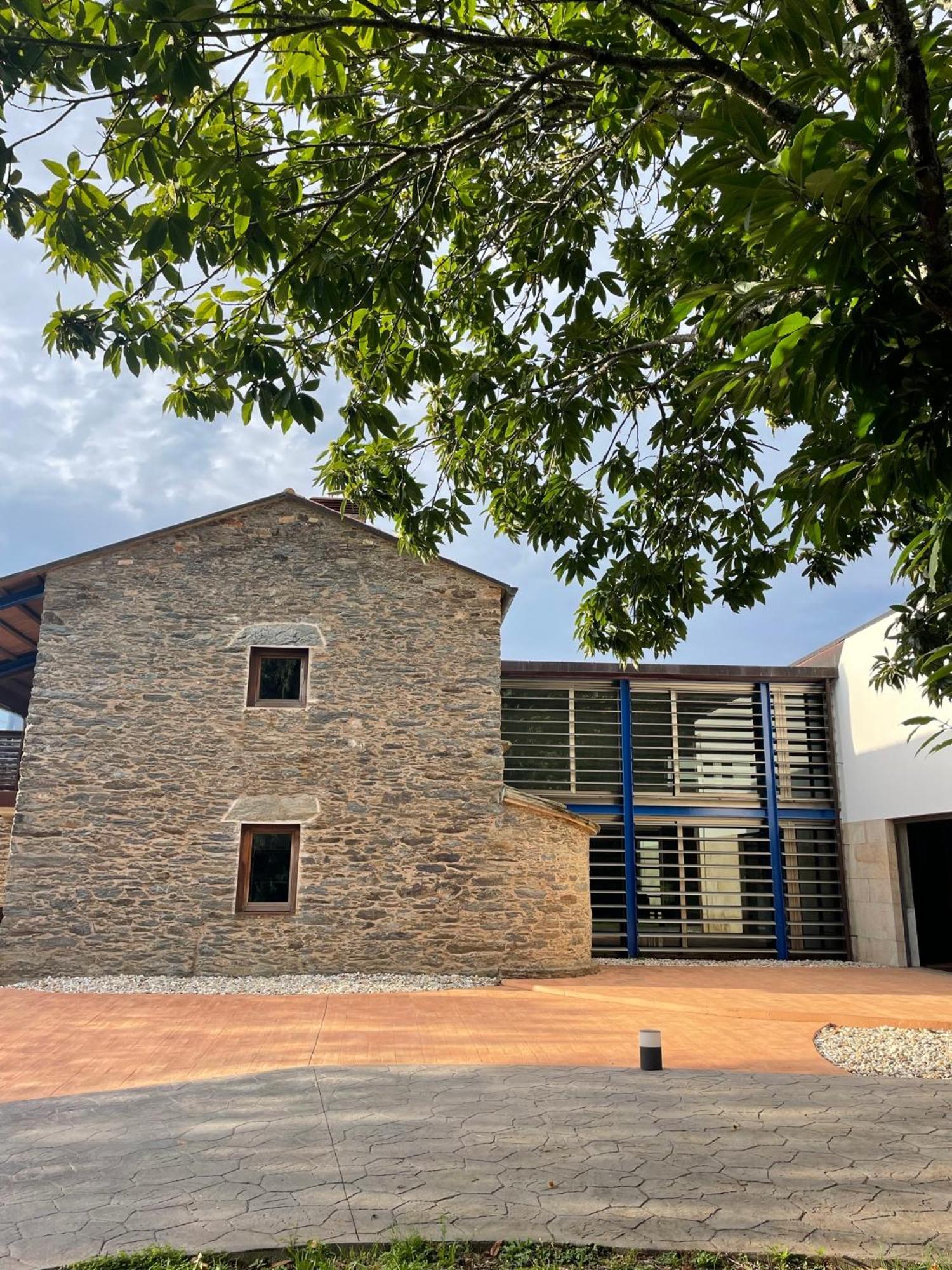 Preciosa Casa Con Piscina Y Bosque Privados En Sigueeiro, Santiago De Compostela Villa Sigueiro Exterior photo