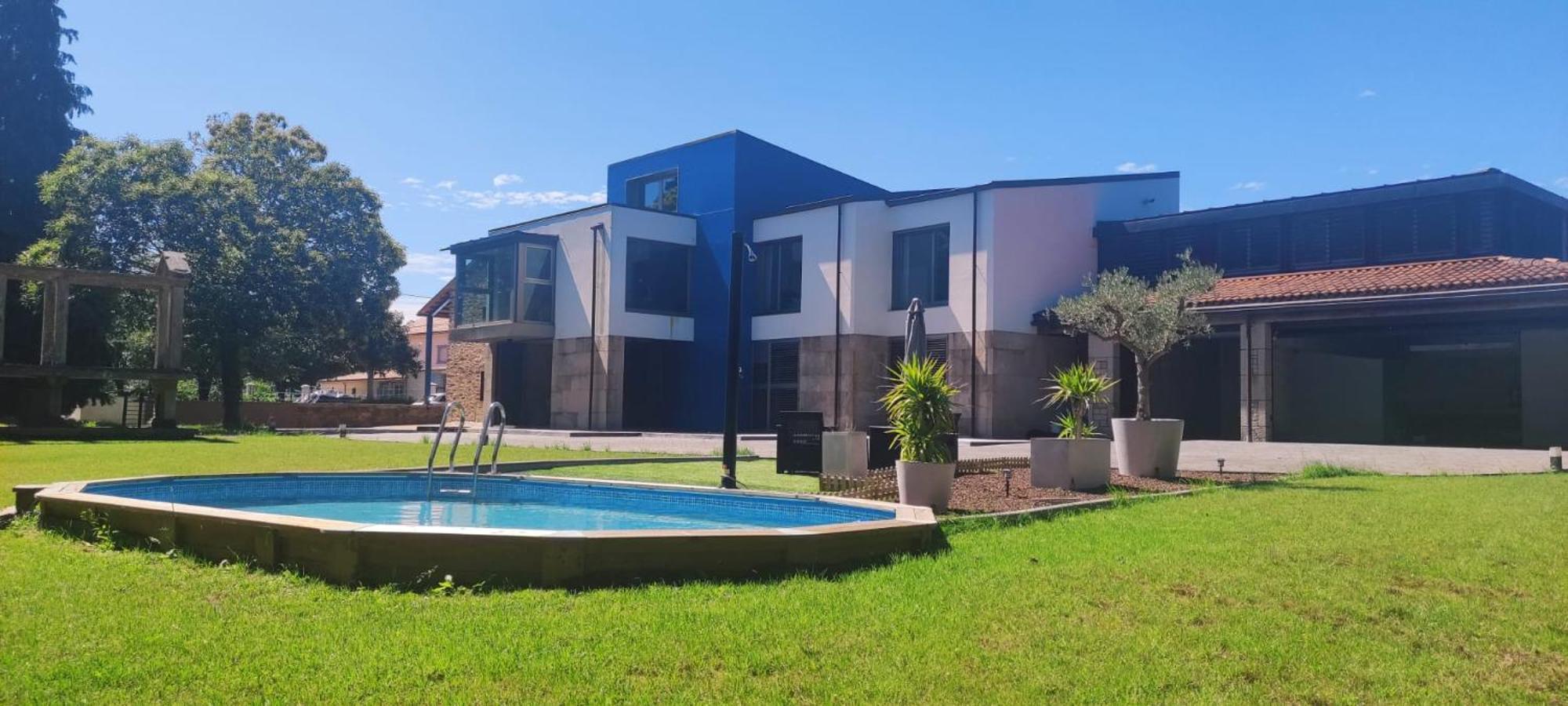 Preciosa Casa Con Piscina Y Bosque Privados En Sigueeiro, Santiago De Compostela Villa Sigueiro Exterior photo